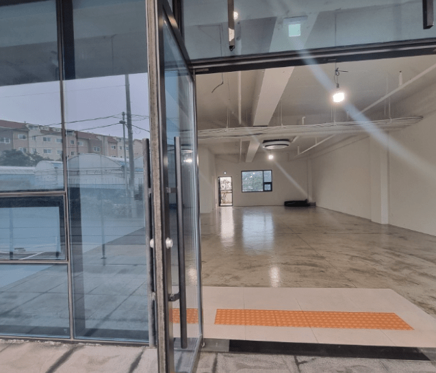 임차인 원상회복의무를 이행한 상가의 사진.